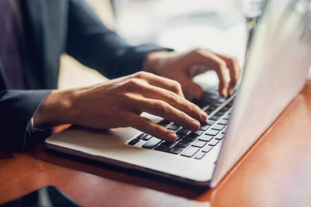 Comparez les offres et obtenez un devis d'assurance décennale pour étancheur