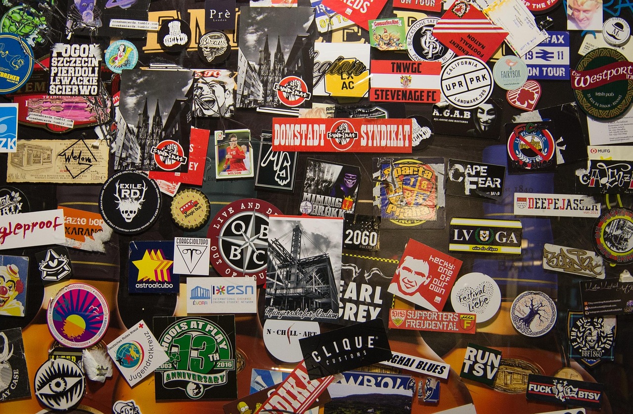 Sticker personnalisé : quels avantages pour les entreprises ?